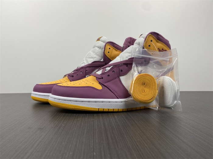 Air Jordan 1 High OG “Brotherhood” 555088-706