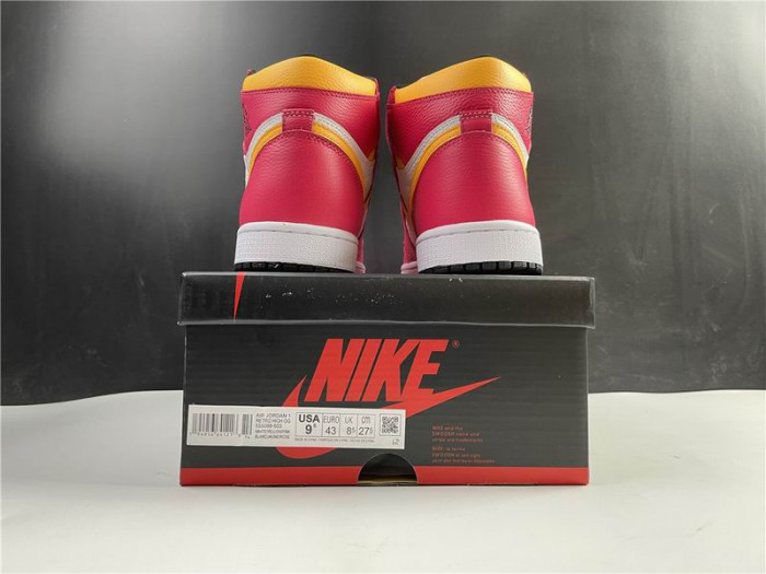 Air Jordan 1 High OG“Light Fusion Red” 555088-603