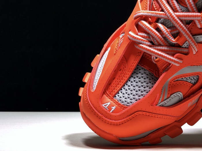BLCG TRACK TRAINER ‘ORANGE SLATE GREY’ 542023 W1GB8 7583