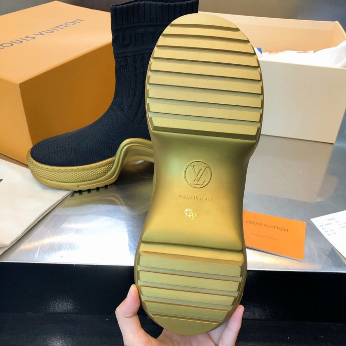 LOUS VUITO ARCHLIGHT SNEAKER BOOT