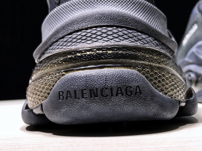 BLCG Wmns Triple S Trainer ‘Black Clear Sole’ 544351 W09O1 1000