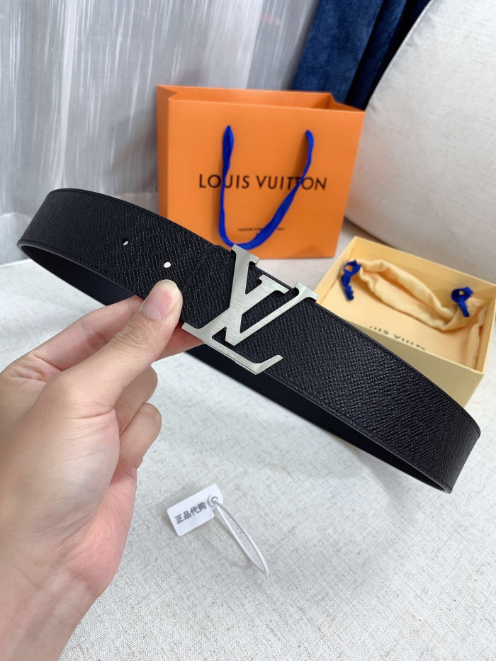 Loui Vuitto Belt-4CM