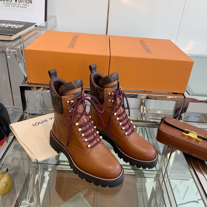 LOUS VUITO BOOTS